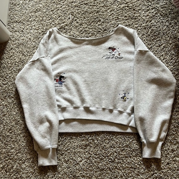 Hollister Light Gray Off-the-Shoulder Snoopy Graphic Sweatshirt - Picture 2 of 4